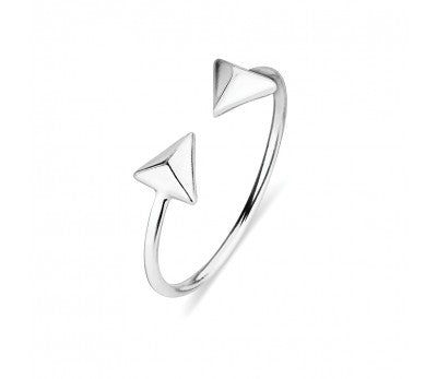 Double arrow open ring silver